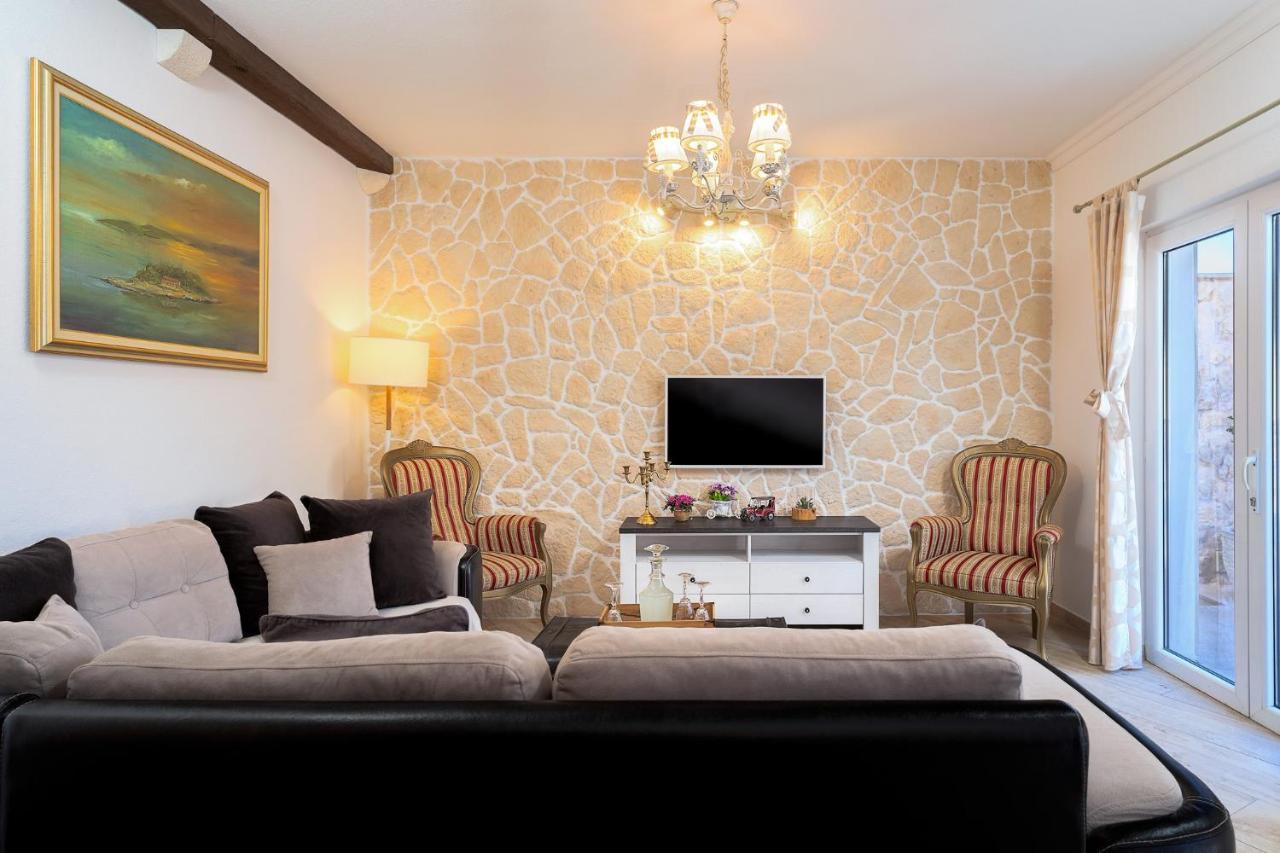 Villa Capitis In The Center- Luxury Apartment With Swimming Pool Hvar Town Exteriér fotografie